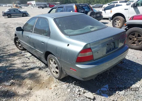 1994 Honda Accord Ex/Ex-R z USA, uszkodzony, nr VIN 1HGCD565XRA060376